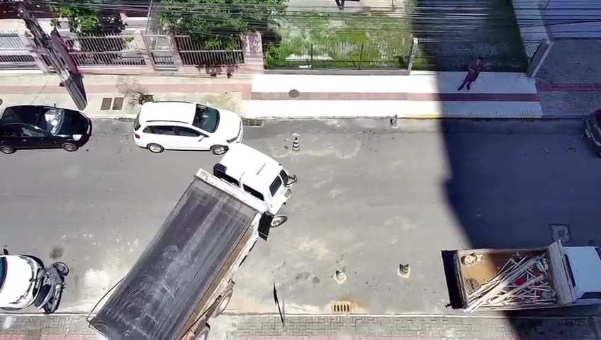 V&iacute;deo 1 — Essenza Residence, Balne&aacute;rio Cambori&uacute; SC