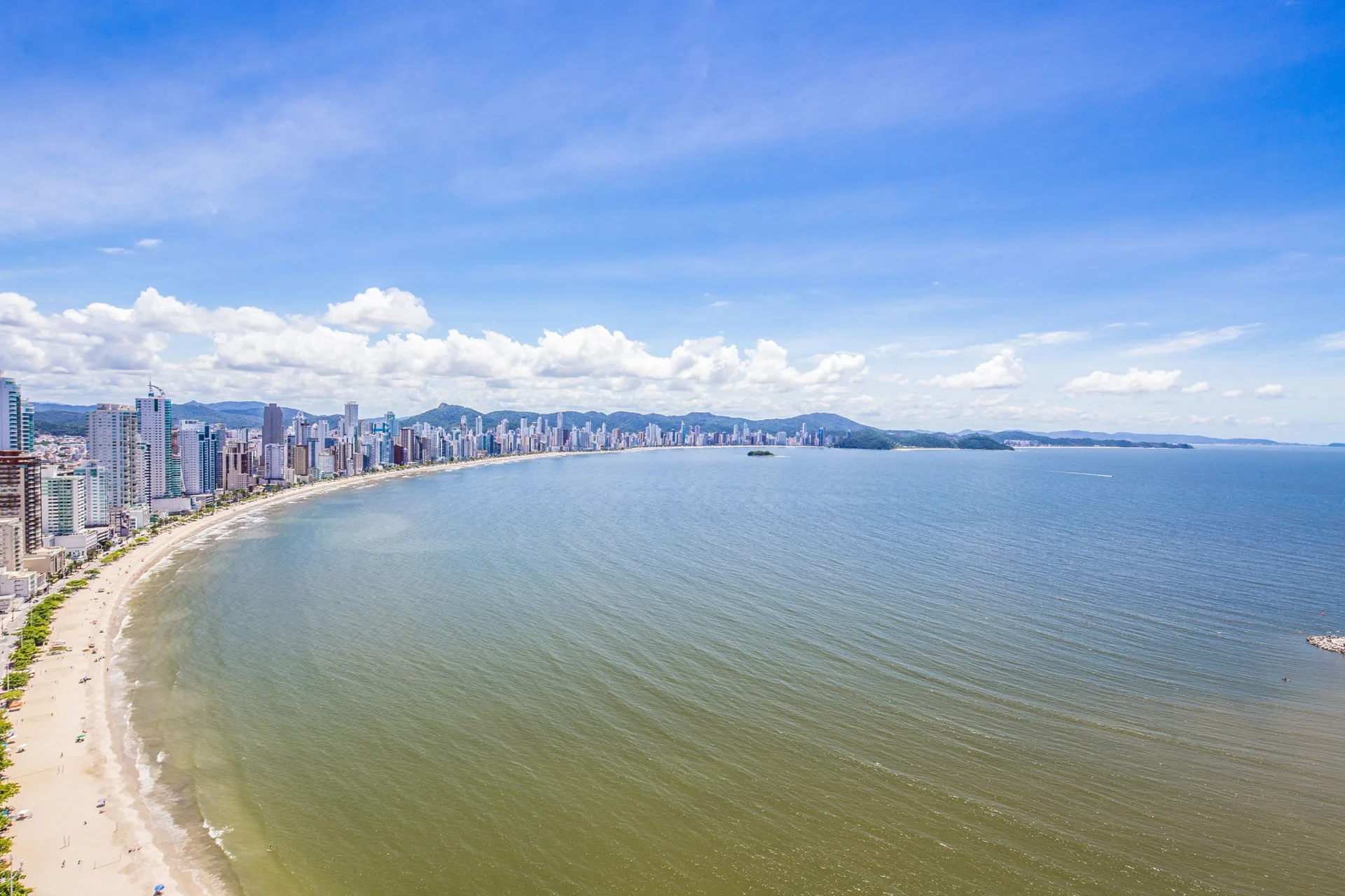 Ibiza Towers em Balneário Camboriú SC — Foto 2