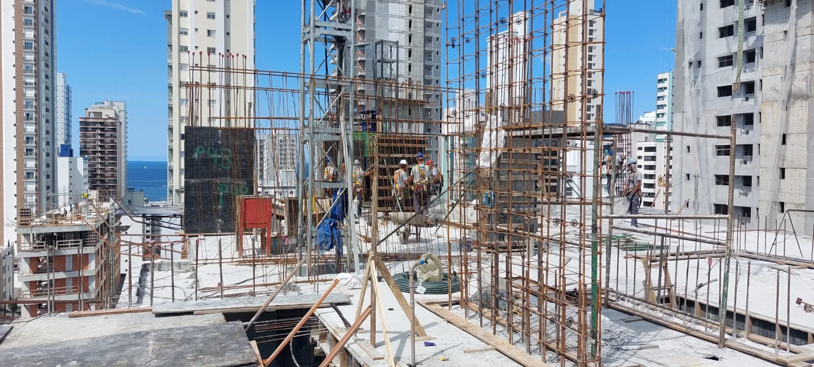 Las Salinas Residences — Obra 6