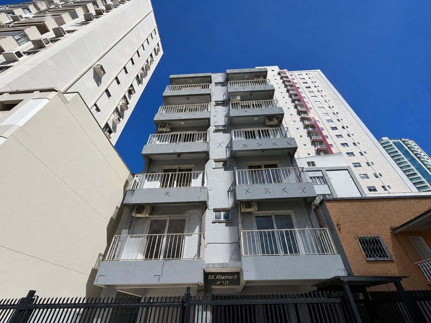 Apartamento 1 dormitório no Altamar Ii — foto 1