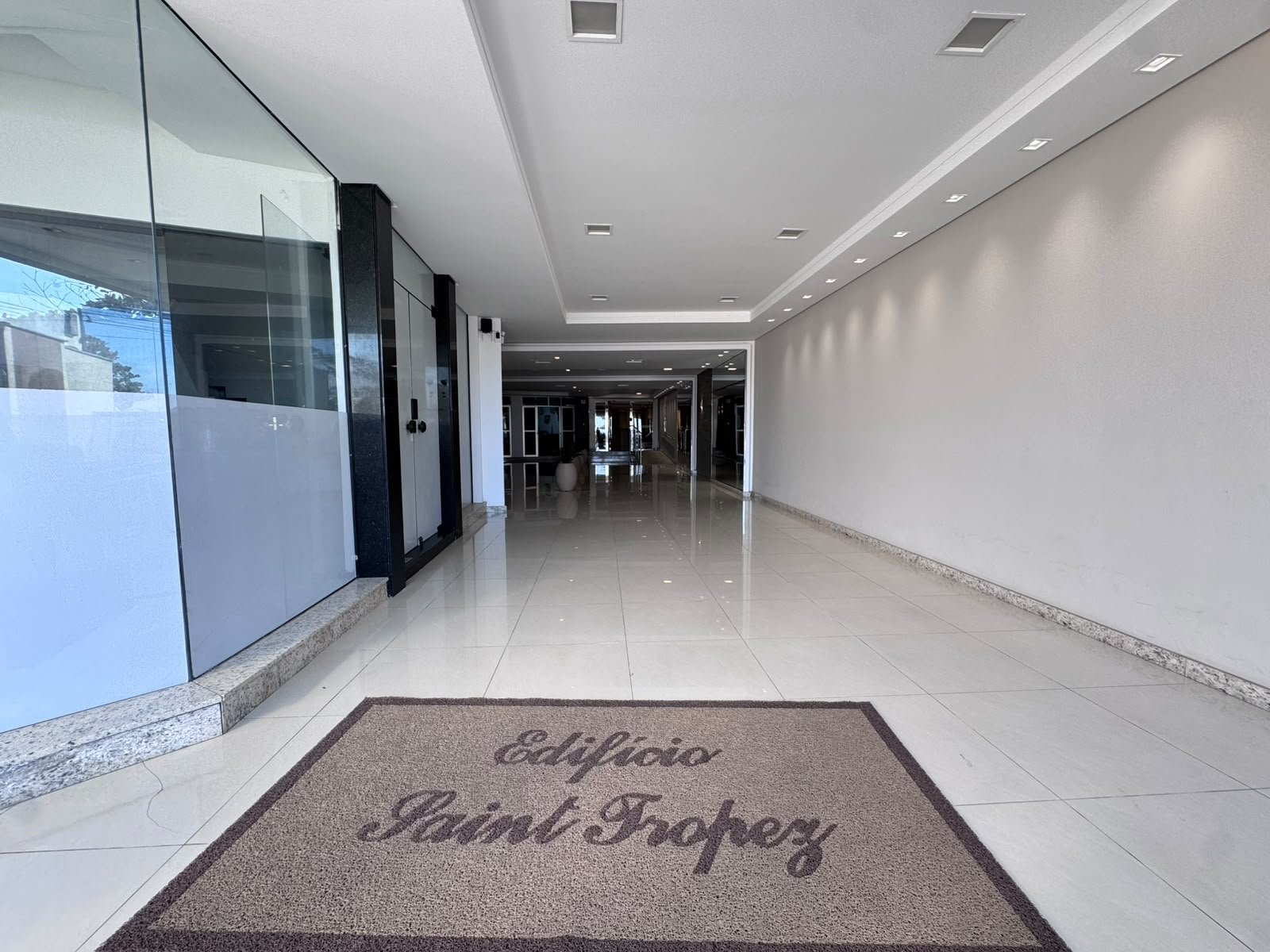 Apartamento 1 suíte no Saint Tropez — foto 3