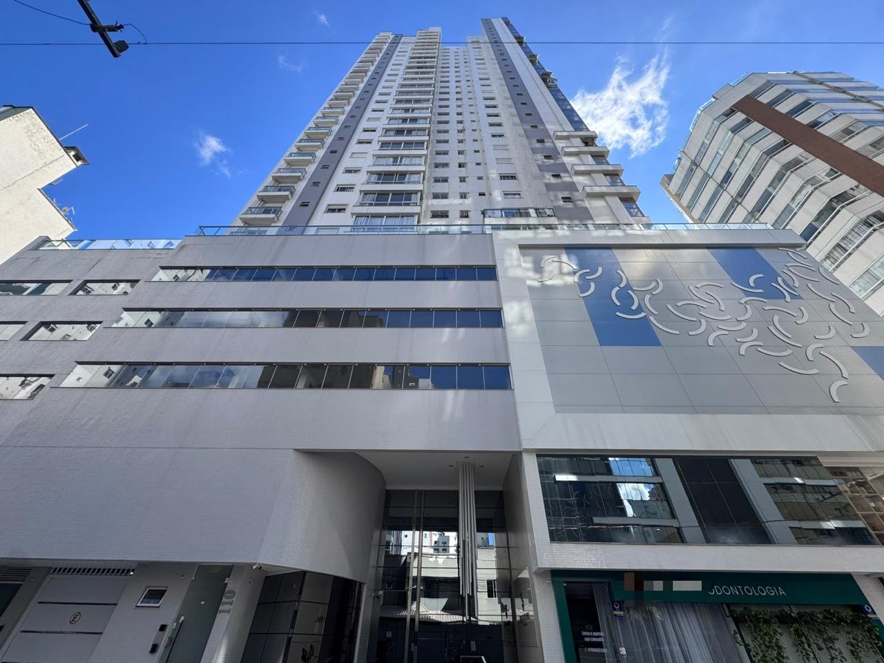 Apartamento 2 suítes no Sistina Tower — Centro, Balneário Camboriú SC