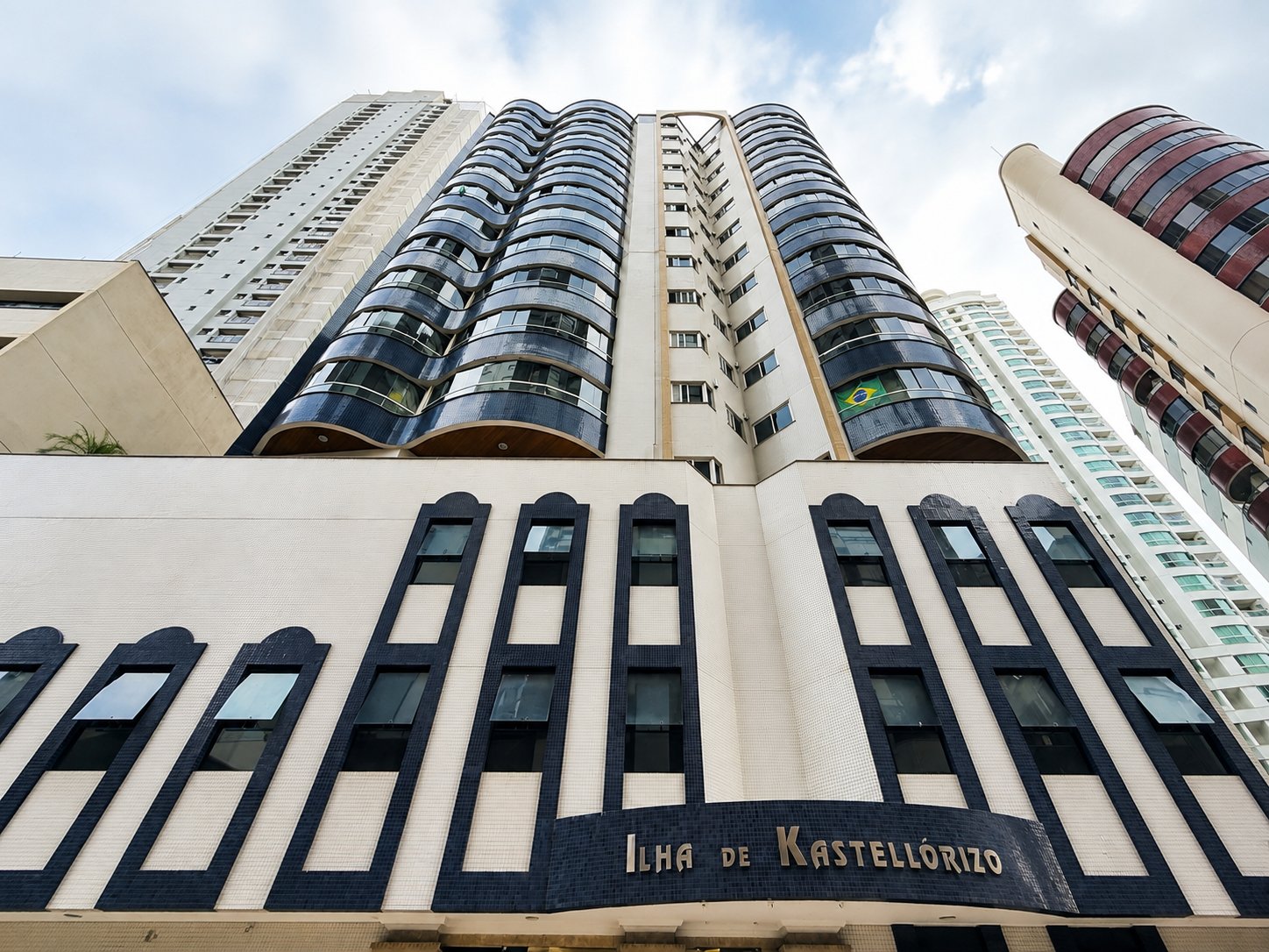 Apartamento 3 suítes no Ilha de Kastellórizo — Centro, Balneário Camboriú SC