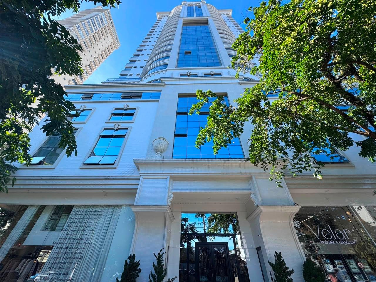 Apartamento 3 suítes no Royalton — Centro, Balneário Camboriú SC