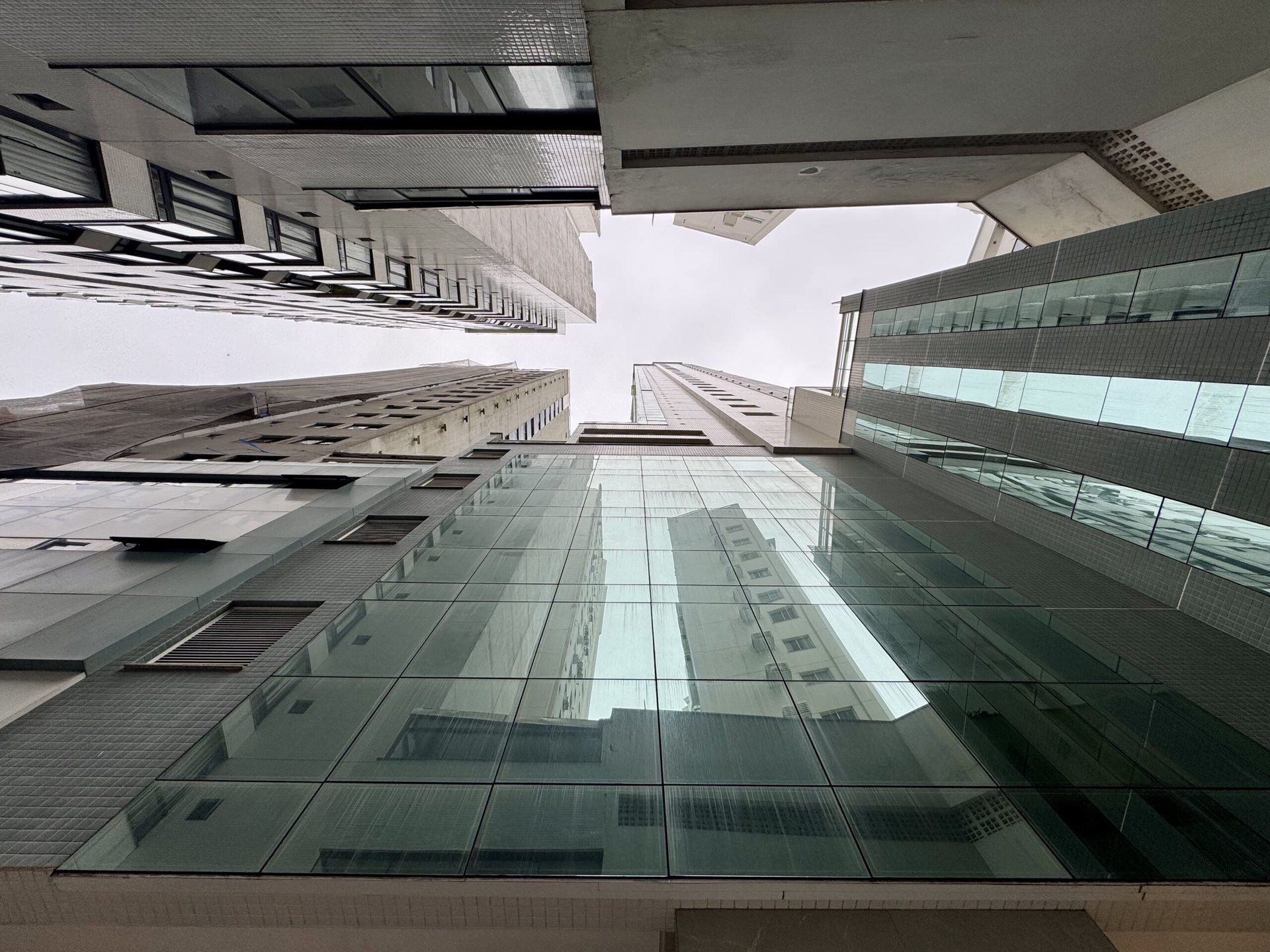 Apartamento 3 suítes no Solar Mediterraneé — Centro, Balneário Camboriú SC