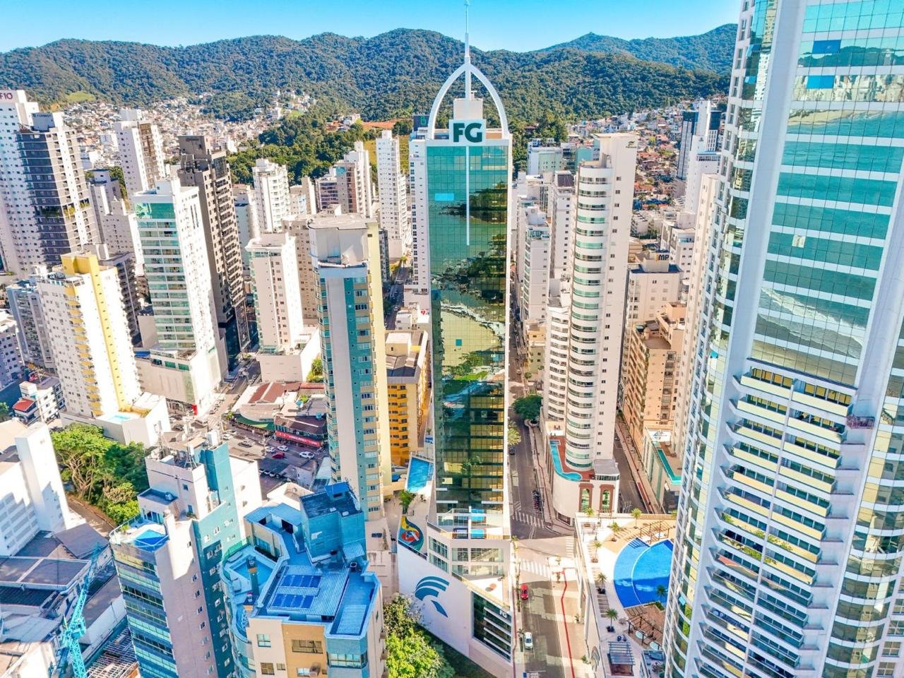 Apartamento 4 suítes no Skyline Tower — foto 2