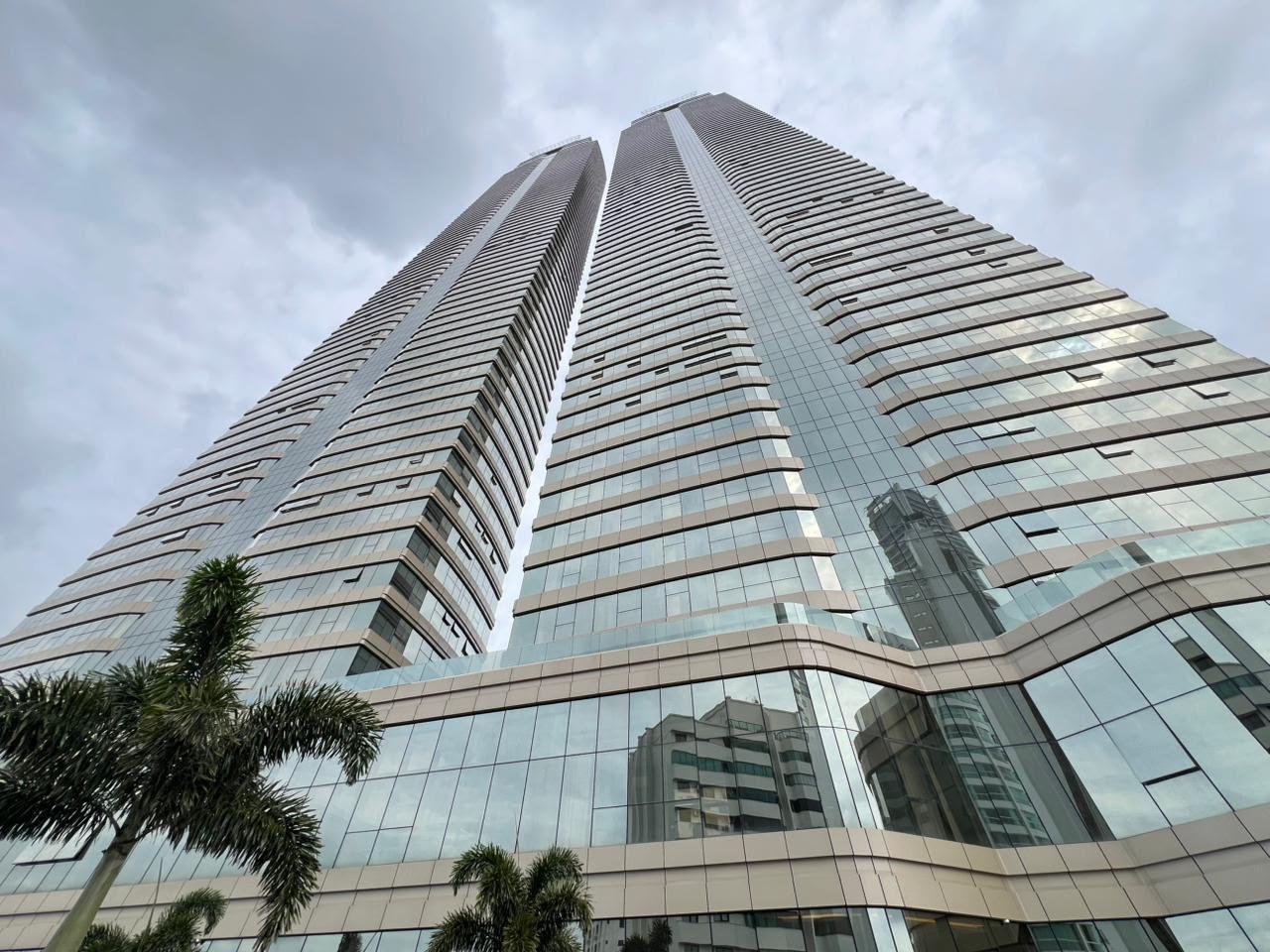 Apartamento 4 suítes no Yachthouse — Barra Sul, Balneário Camboriú SC