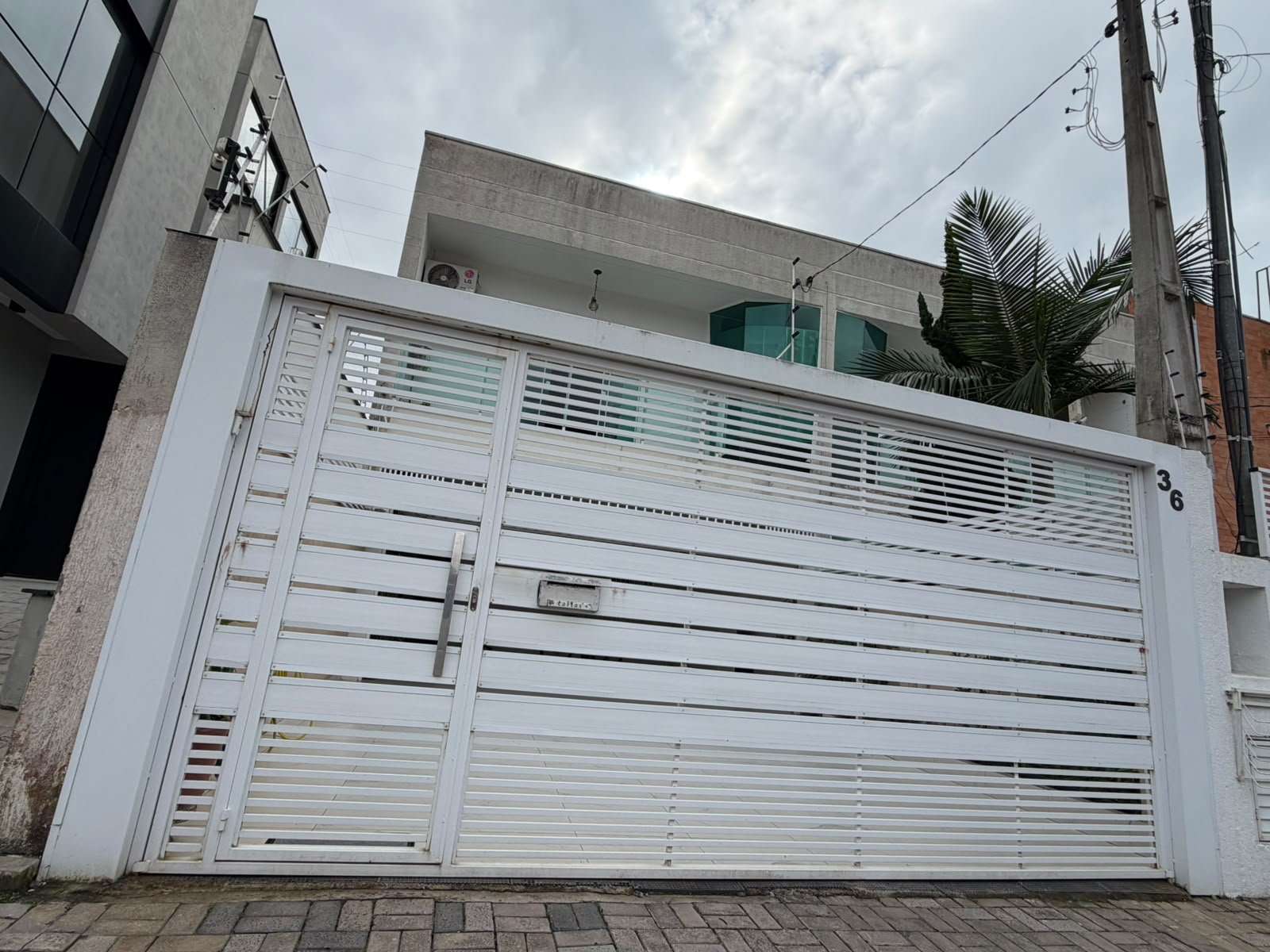 Casa 3 suítes — Contemporânea — Praia Brava, Balneário Camboriú SC