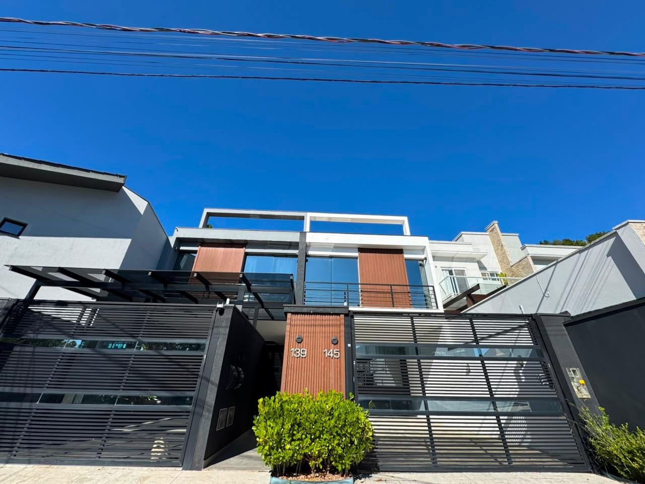 Casa 4 suítes — Praia dos Amores — foto 2