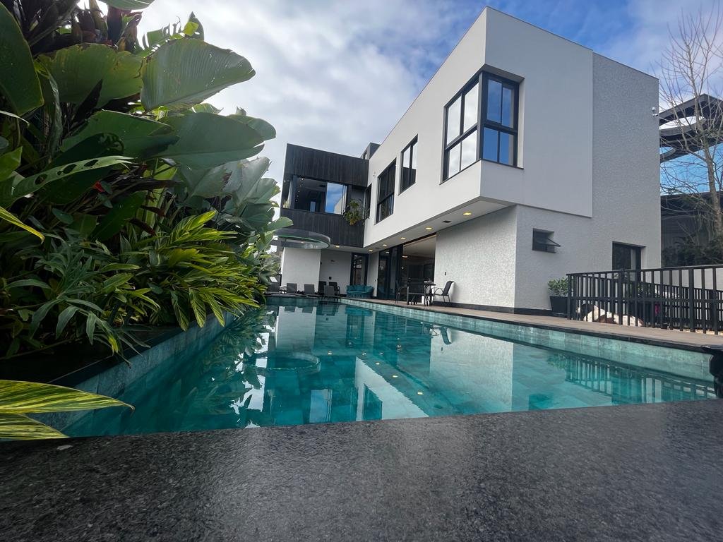 Casa 4 suítes — Vivendas Atlântico — Praia do Estaleiro, Balneário Camboriú SC