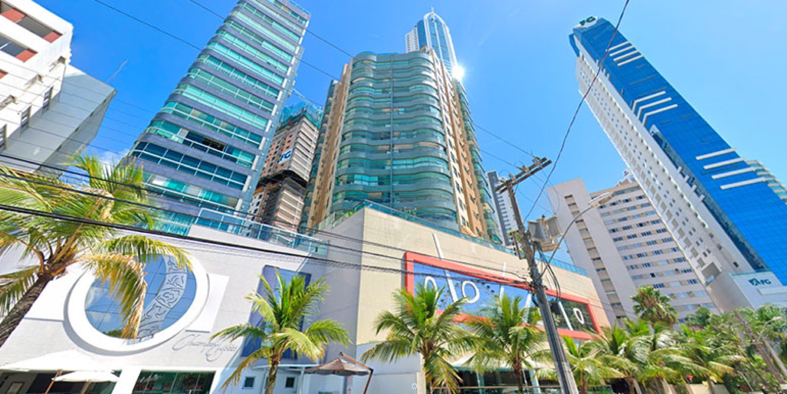 Arc de Triomphe — Empreendimento em Balneário Camboriú SC
