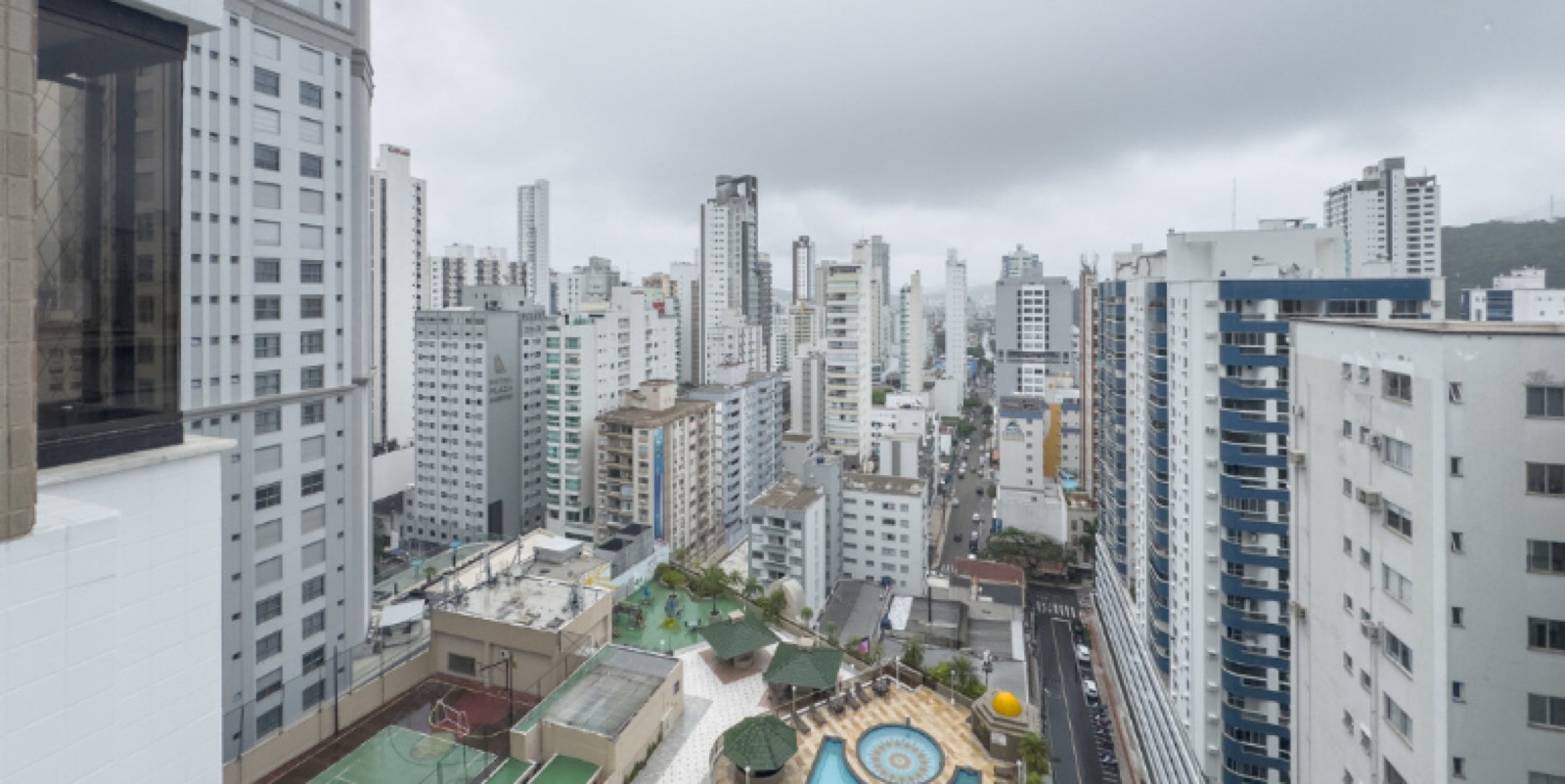 Area de lazer 2 do Atlântico Shopping em Balneário Camboriú SC