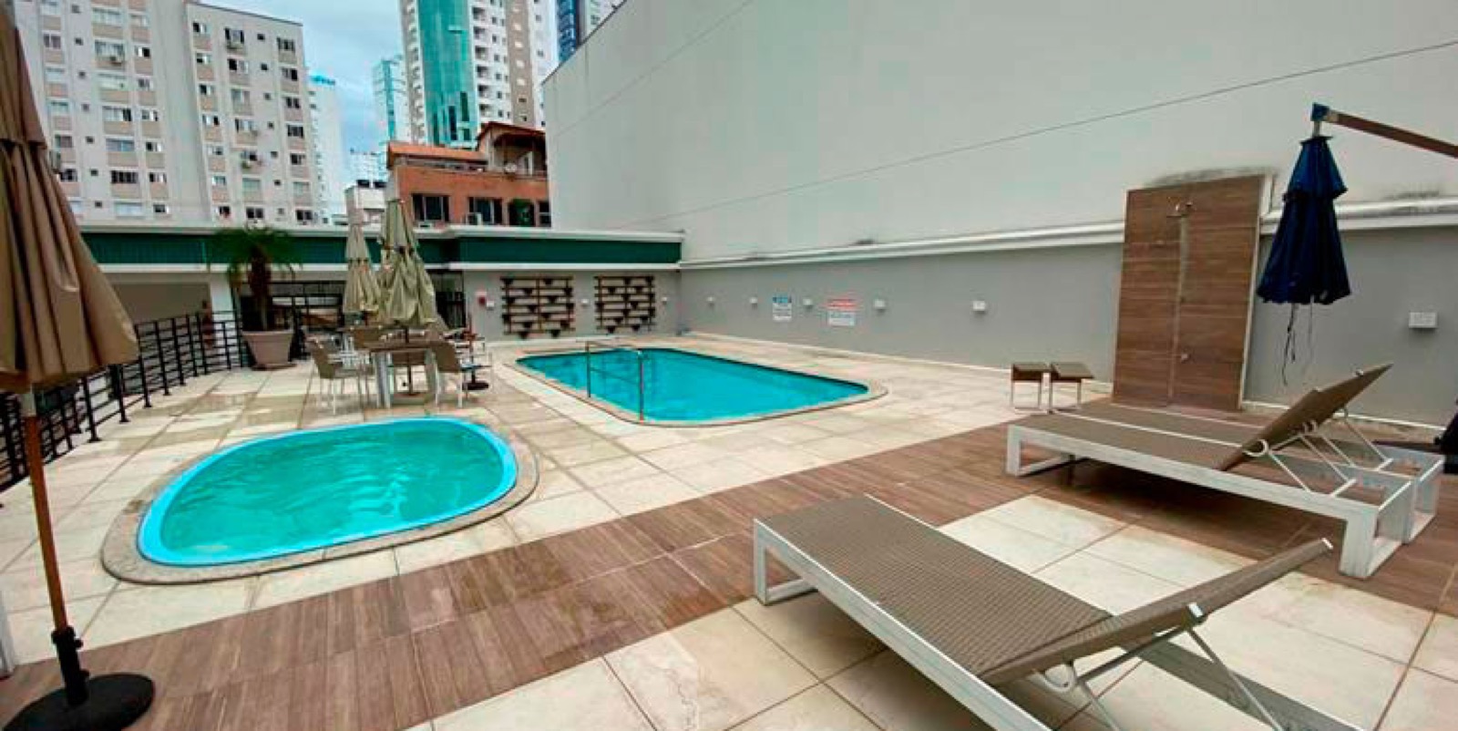 Area de lazer 7 do Cláudia em Balneário Camboriú SC