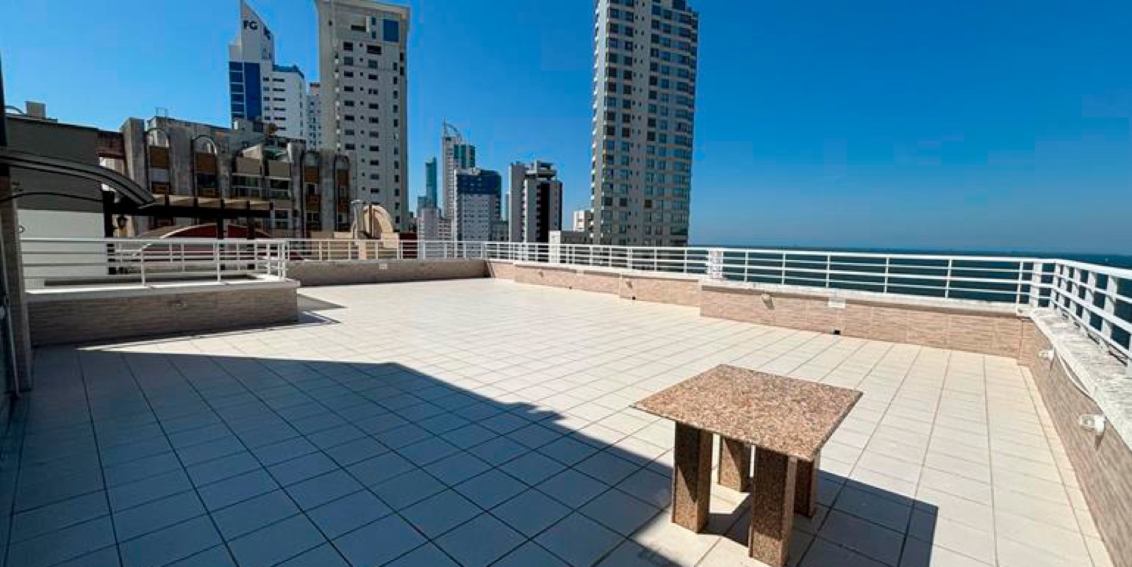 Area de lazer 6 do Dona Rosinha em Balneário Camboriú SC
