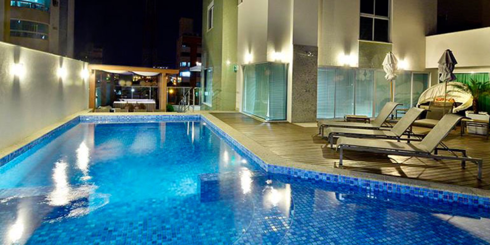 Area de lazer 2 do Elegance Tower em Balneário Camboriú SC