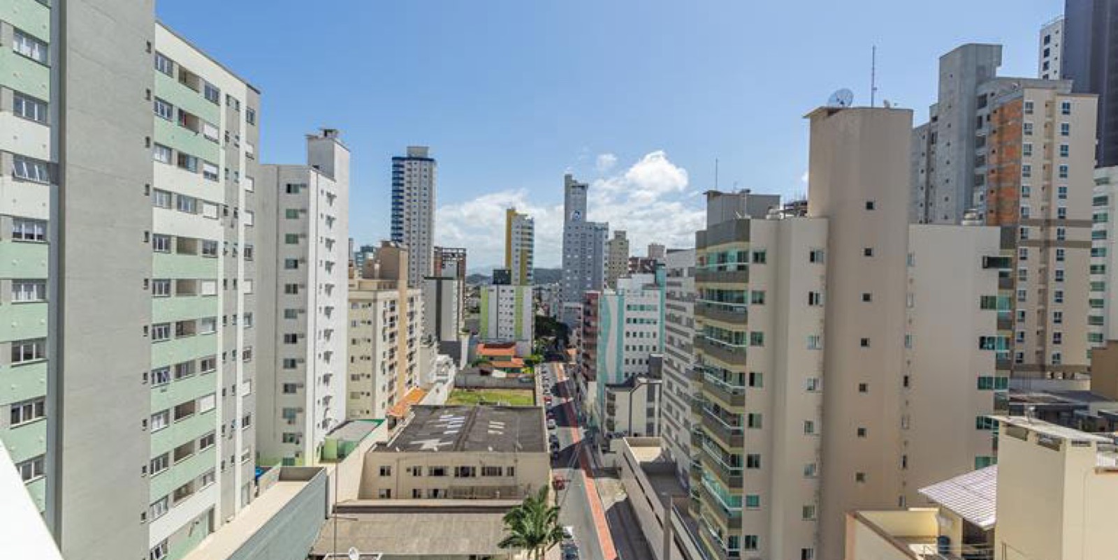 Area de lazer 5 do Miguel Bailak em Balneário Camboriú SC