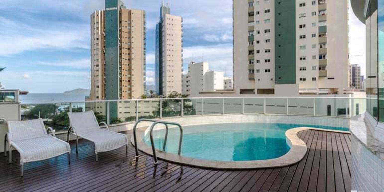 Area de lazer 2 do Torre de Málaga em Balneário Camboriú SC
