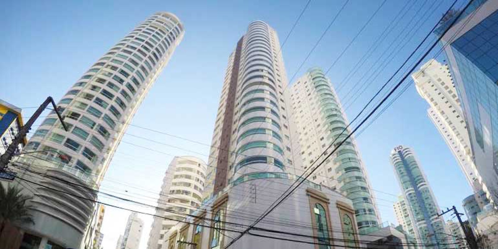 Torre de Málaga — Empreendimento em Balneário Camboriú SC
