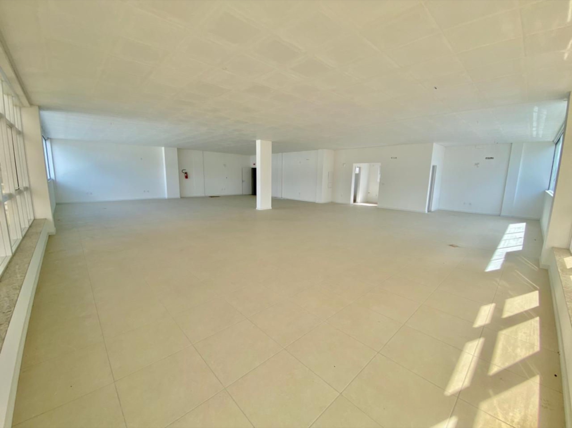 Centro comercial Apenas locação — Camboriú SC