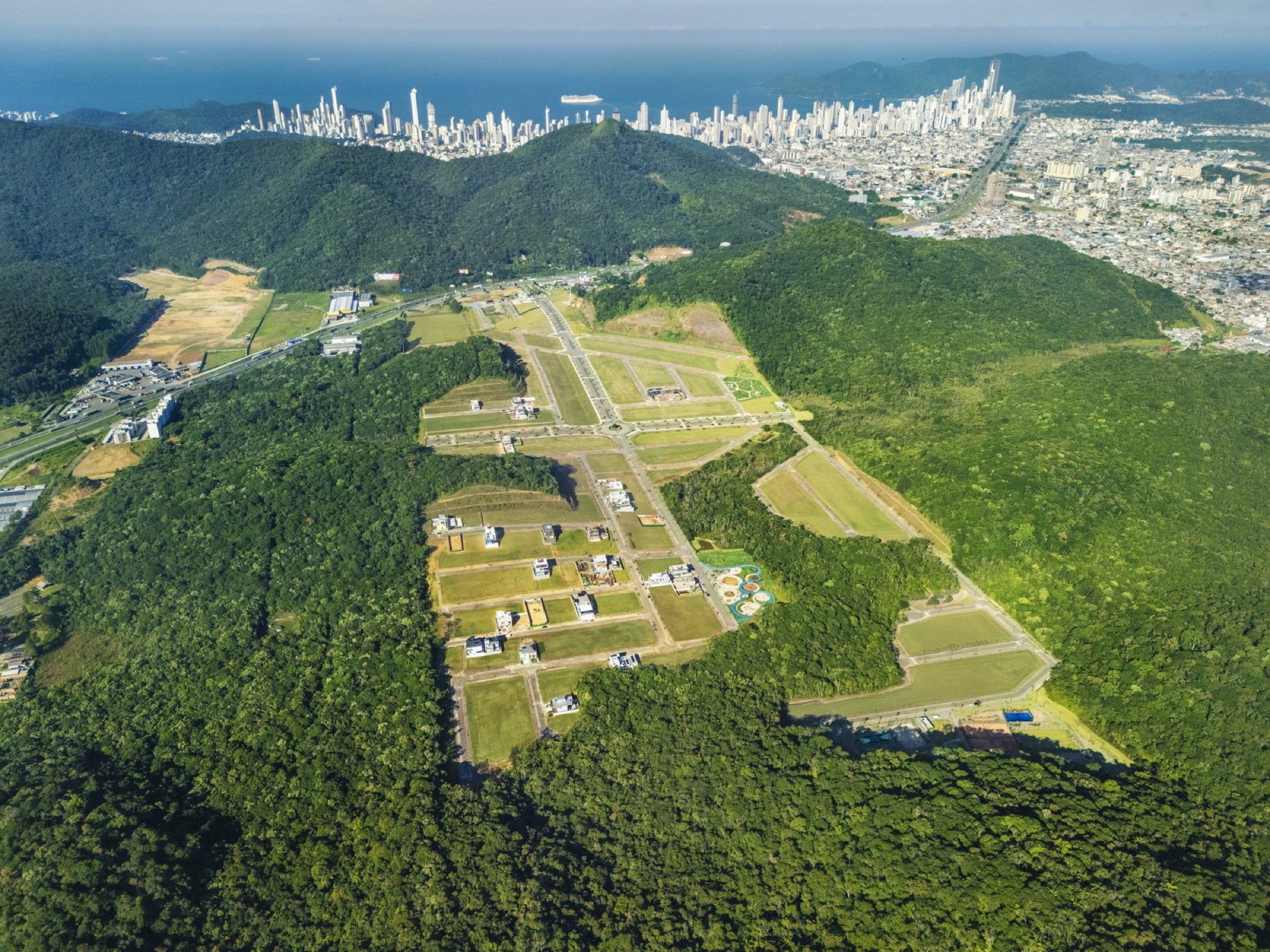 Colinas de Camboriú Planejado para você — Camboriú SC