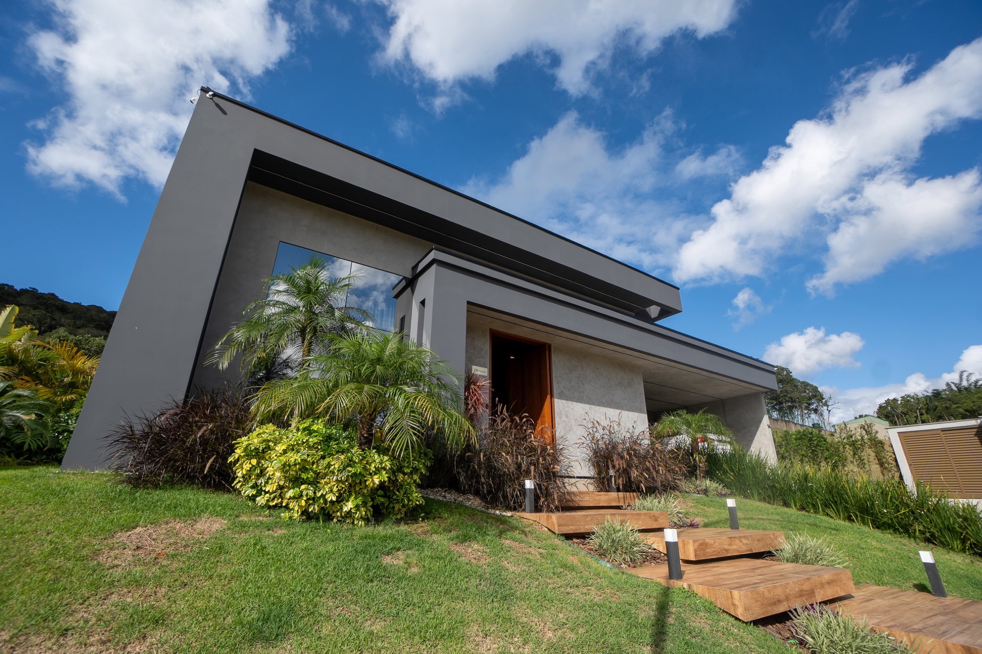 Andamento da obra — Gralha Azul PRONTO PARA MORAR — Camboriú SC