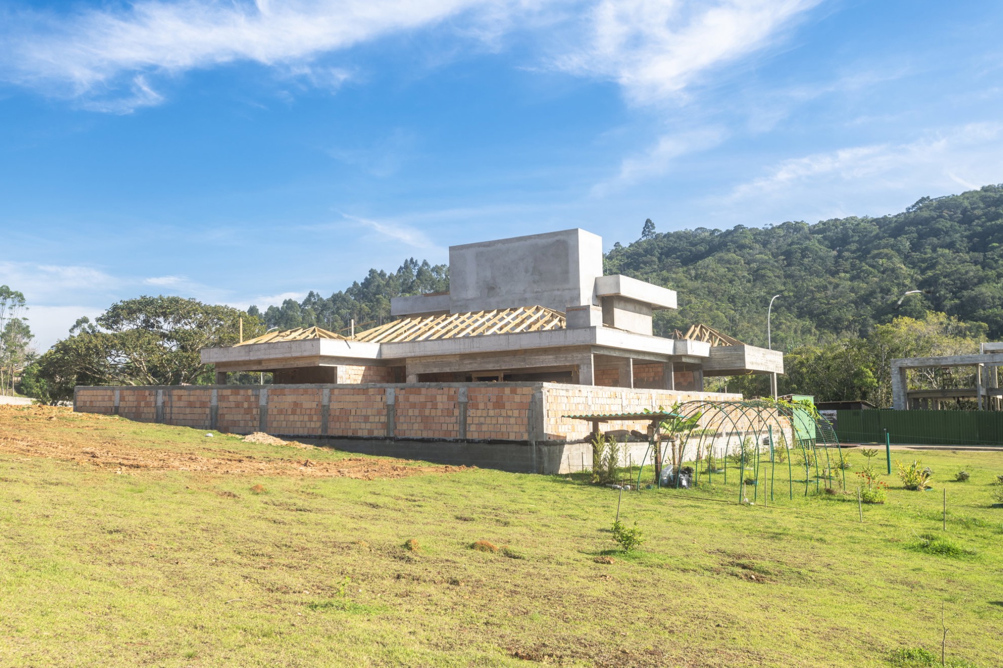 Andamento da obra — Gralha Azul PRONTO PARA MORAR — Camboriú SC