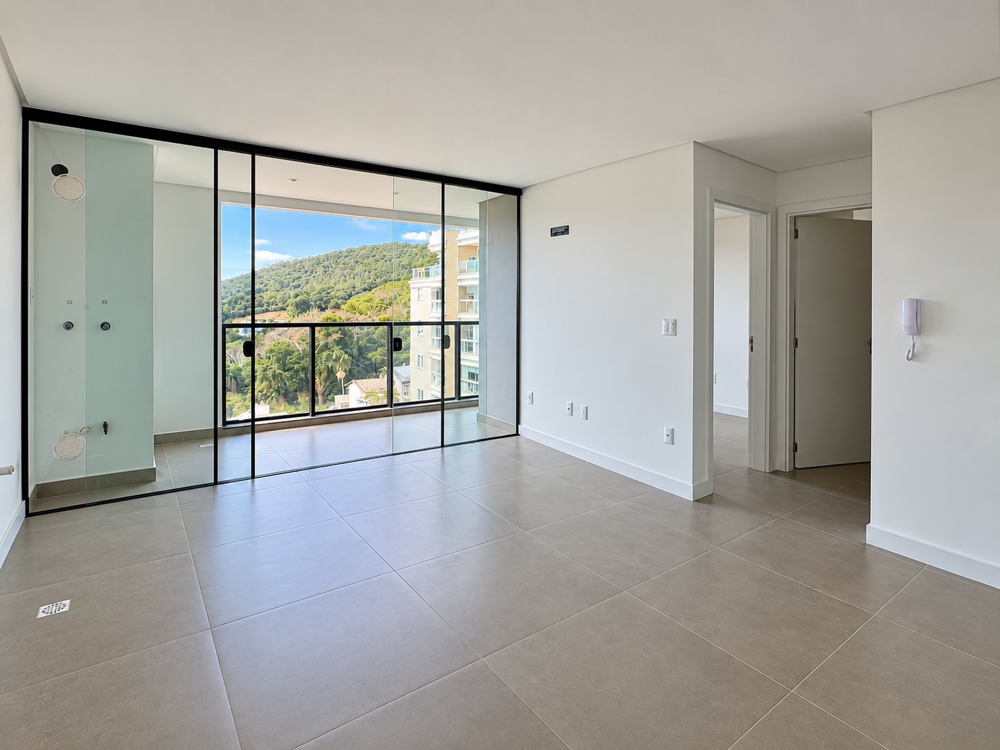 Apartamento 2 dormitórios no Coral Way — foto 4