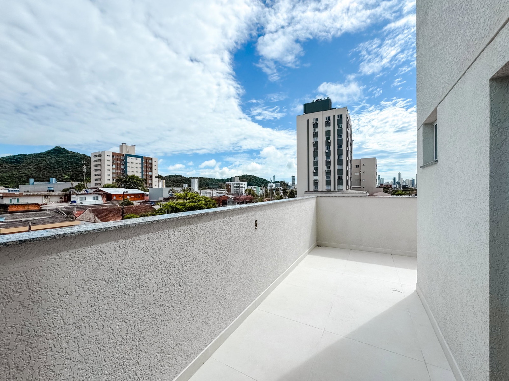 Andamento da obra — West Coast Residence — fevereiro de 2025
