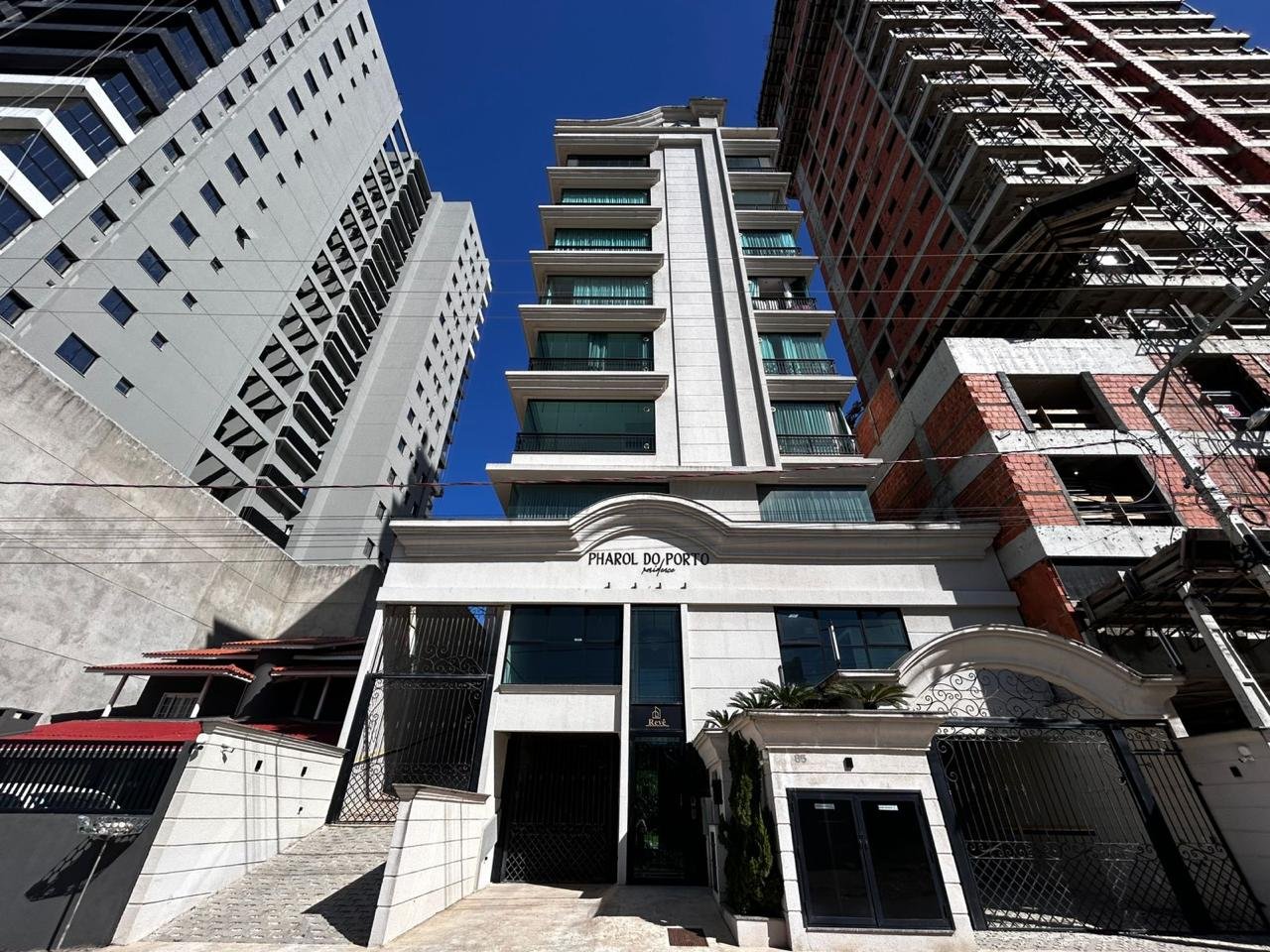 Apartamento 2 suítes no Pharol do Porto — Balneário Perequê, Porto Belo SC