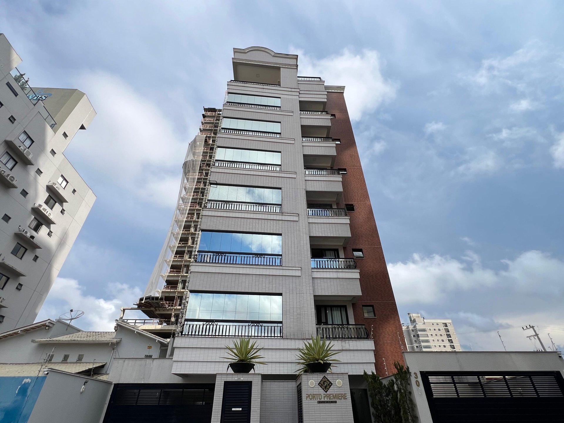 Apartamento 2 suítes no Porto Premiere — Balneário Perequê, Porto Belo SC