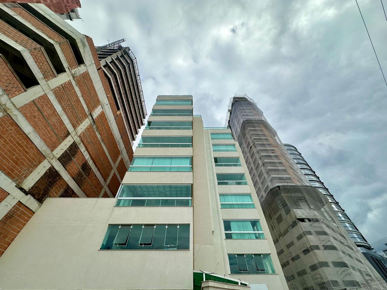 Apartamento 3 suítes no Costa Esmeralda — Balneário Perequê, Porto Belo SC