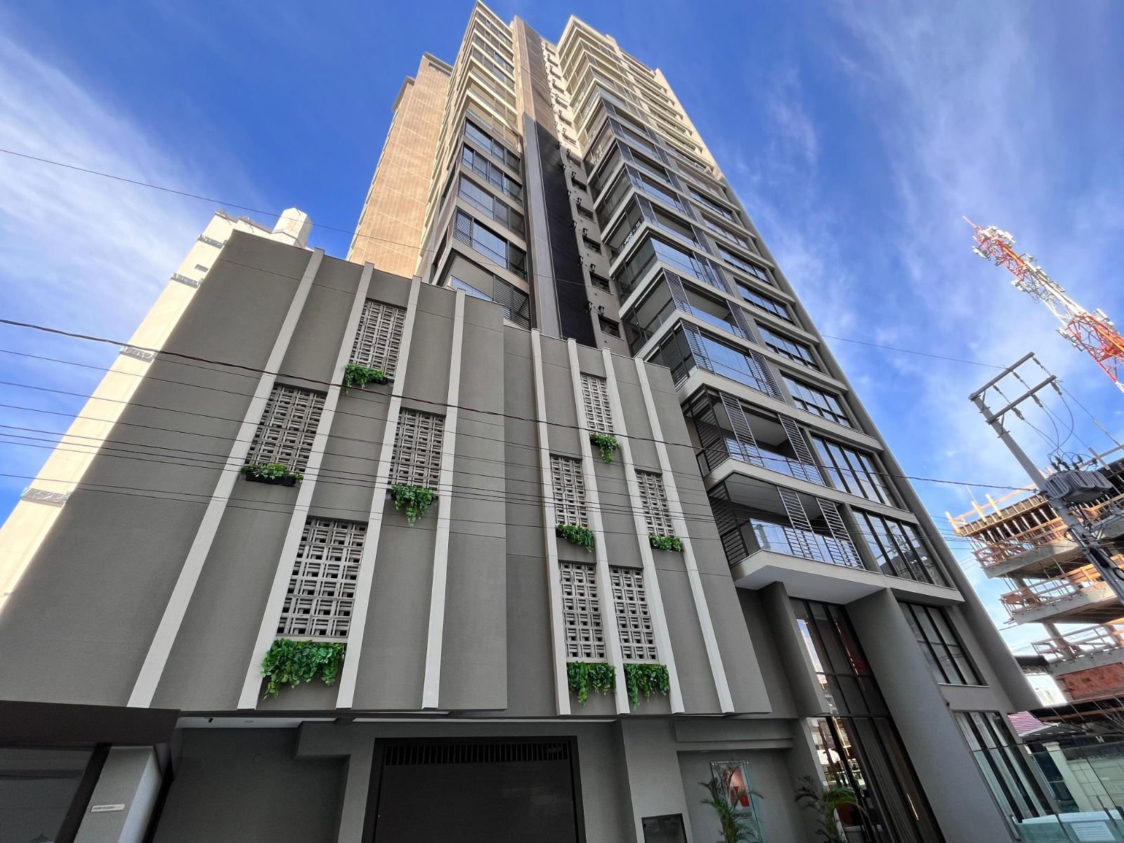Apartamento 3 suítes no Élevé — Balneário Perequê, Porto Belo SC