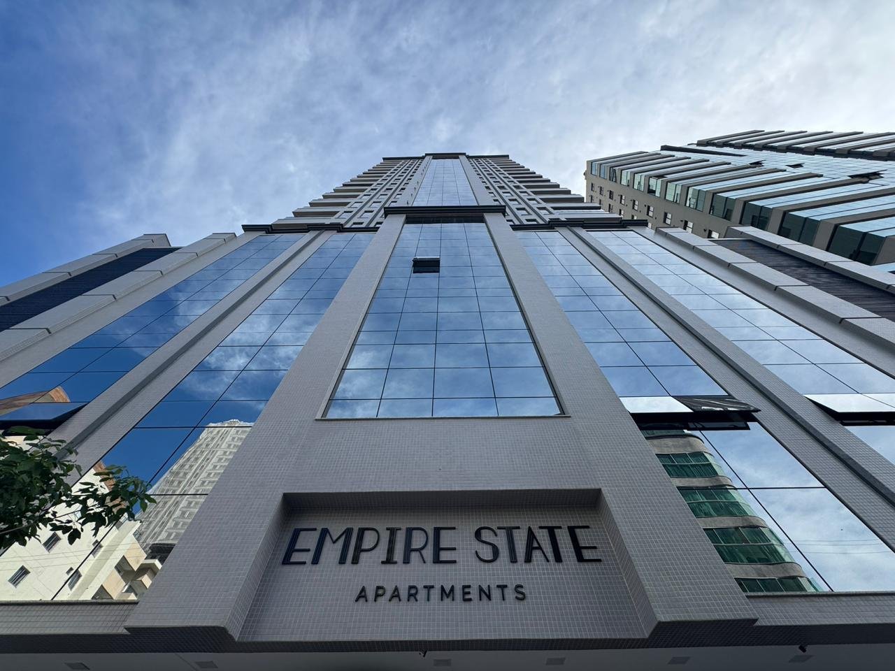 Apartamento 3 suítes no Empire State — foto 1, Balneário Perequê, Porto Belo SC