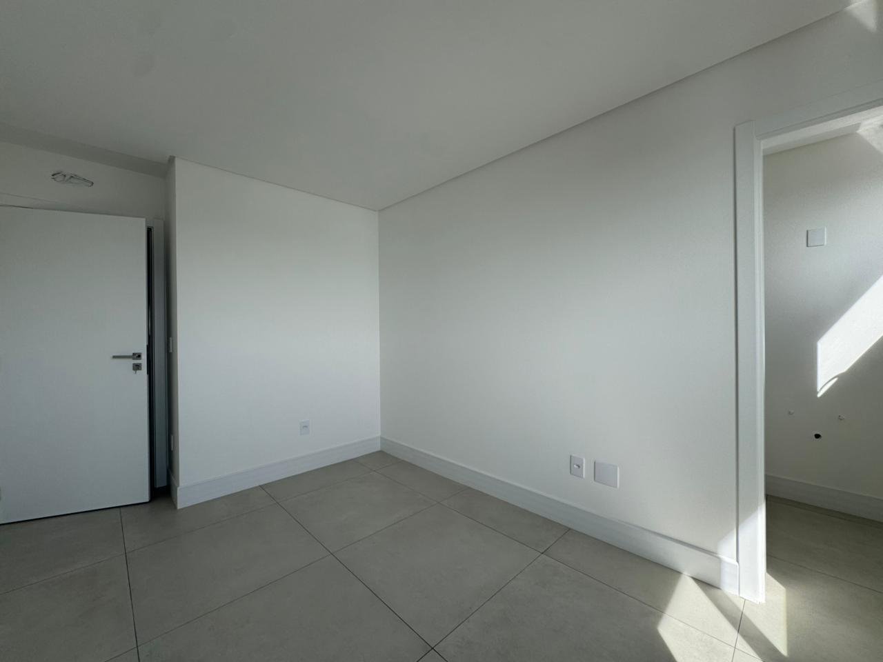 Apartamento 3 suítes no Empire State — foto 18, Balneário Perequê, Porto Belo SC