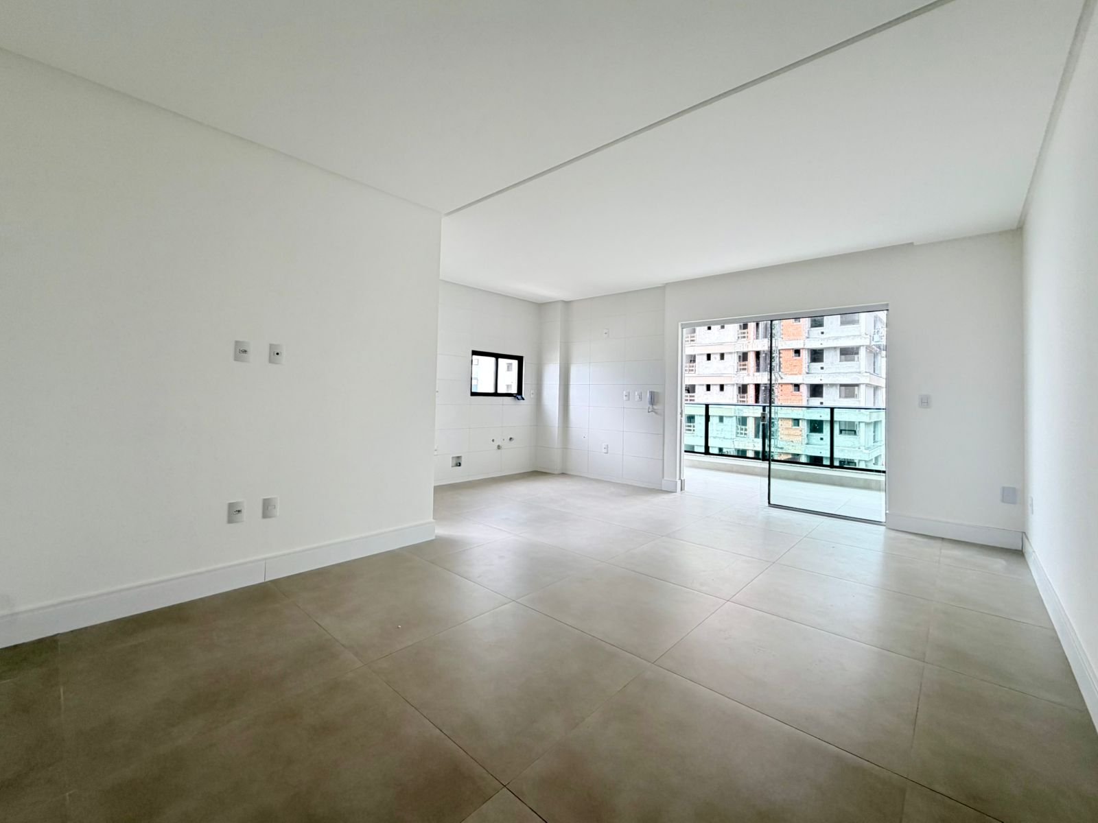 Apartamento 3 suítes no Gran Vista — Balneário Perequê, Porto Belo SC