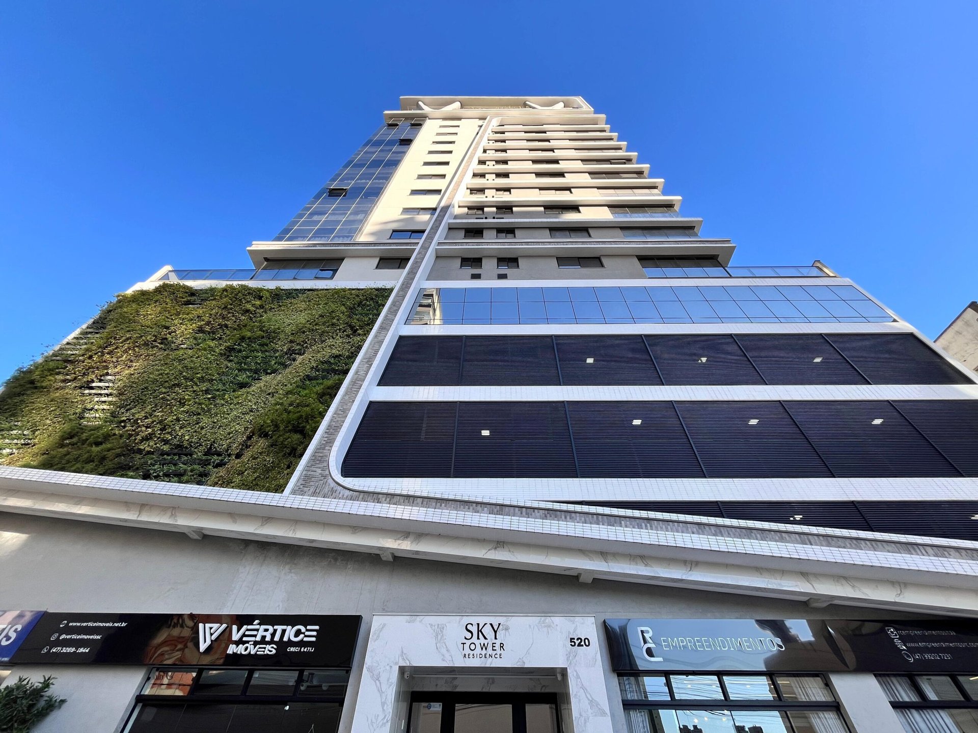 Apartamento 3 suítes no Sky Tower — Balneário Perequê, Porto Belo SC