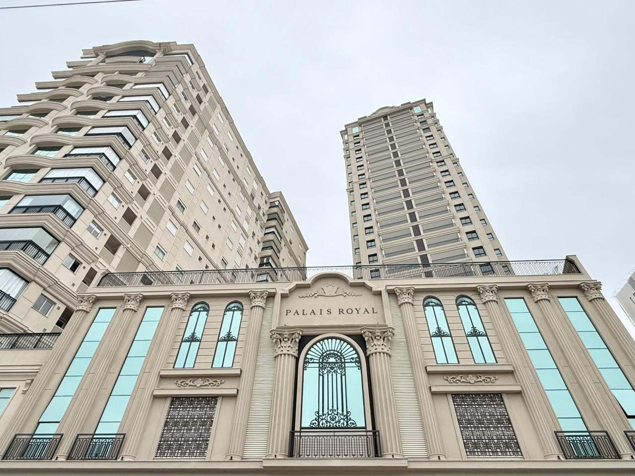 Apartamento 4 suítes no Palais Royal — foto 2, Balneário Perequê, Porto Belo SC