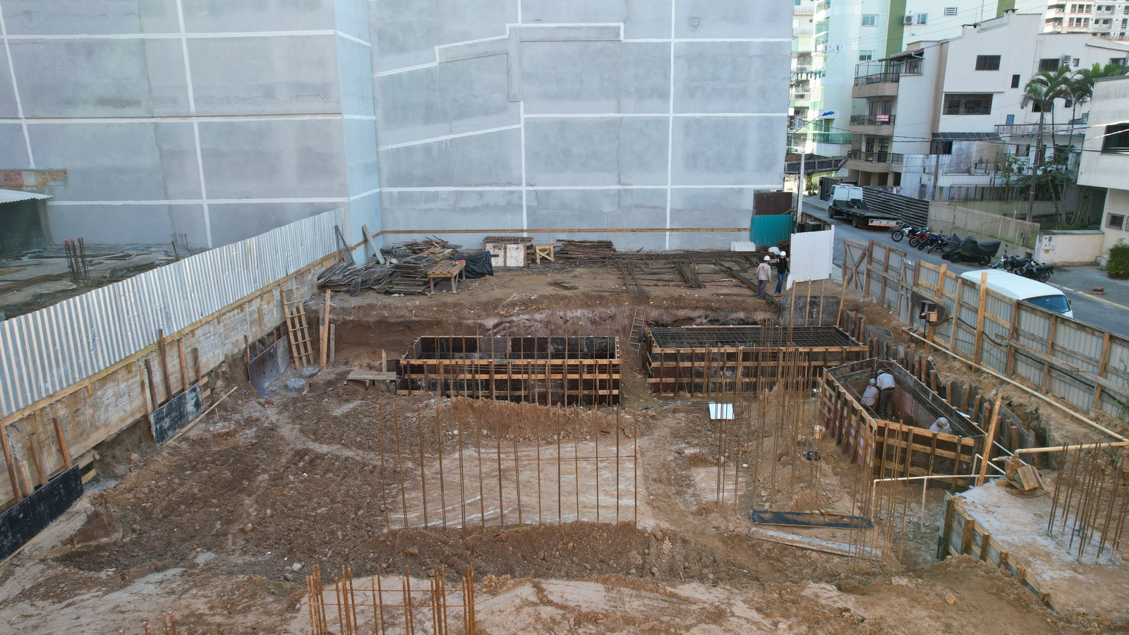 Domo 130 — Andamento da obra 25