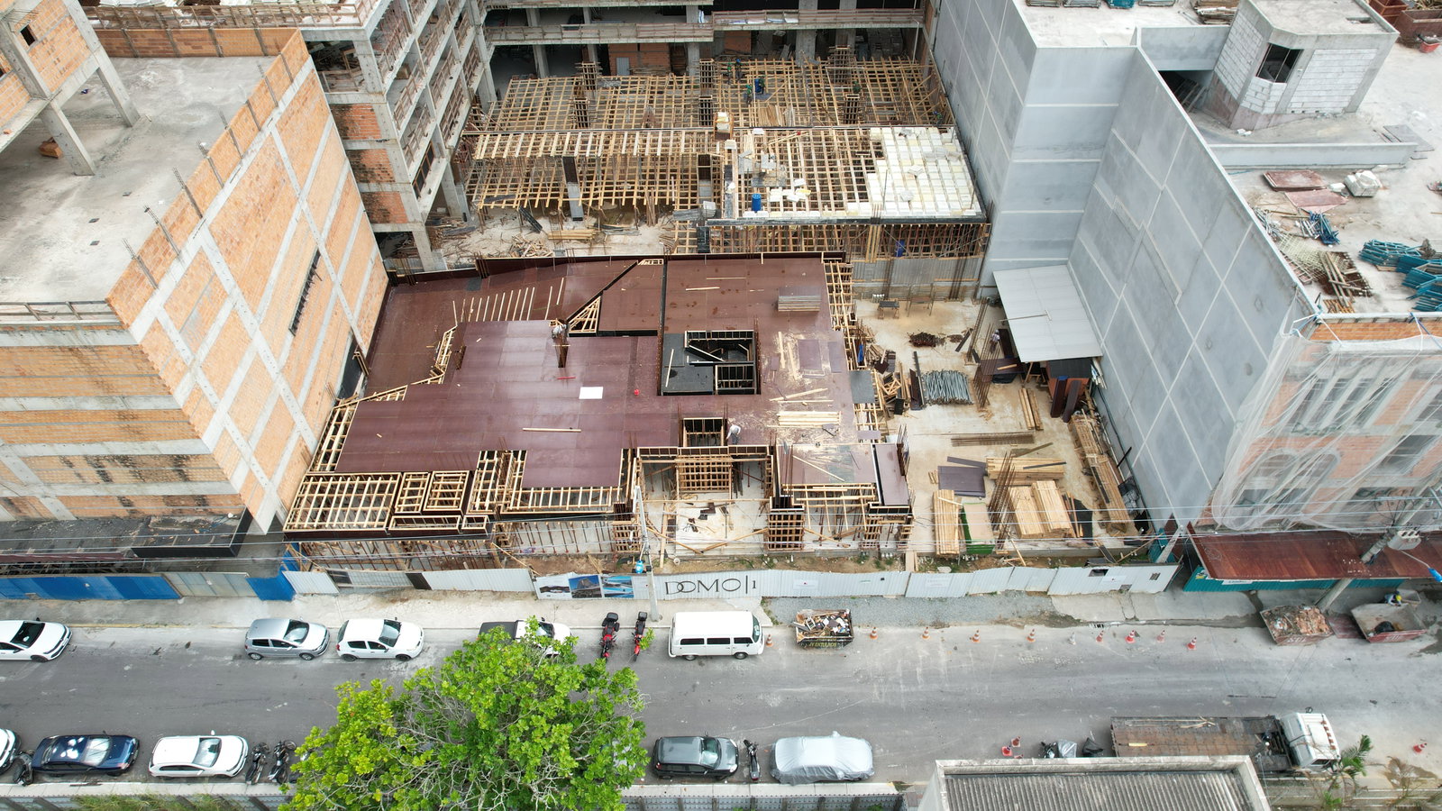 Domo 130 — Andamento da obra 48