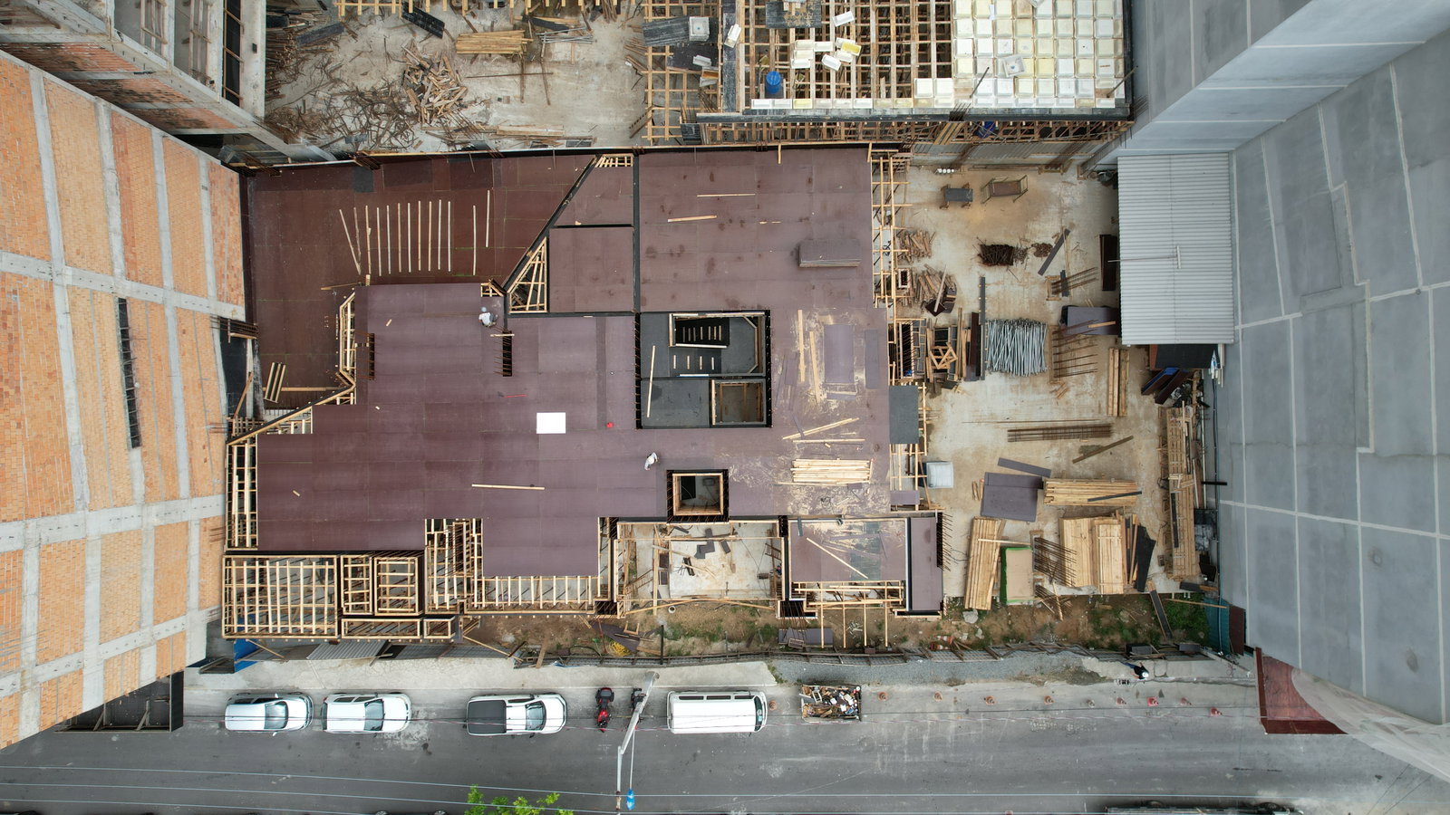 Domo 130 — Andamento da obra 49
