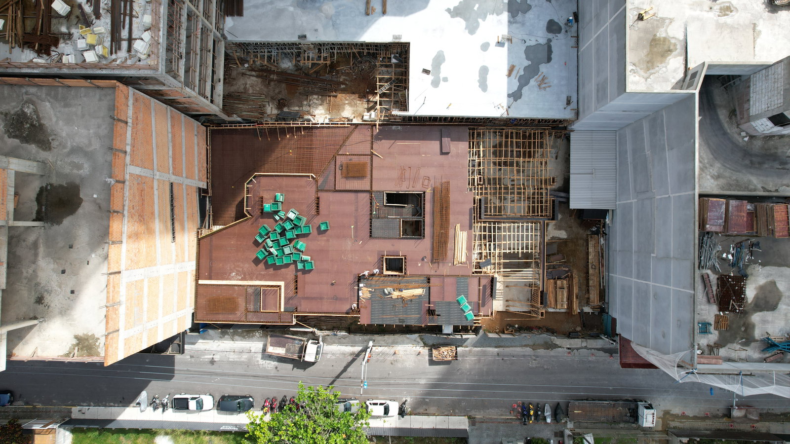 Domo 130 — Andamento da obra 60
