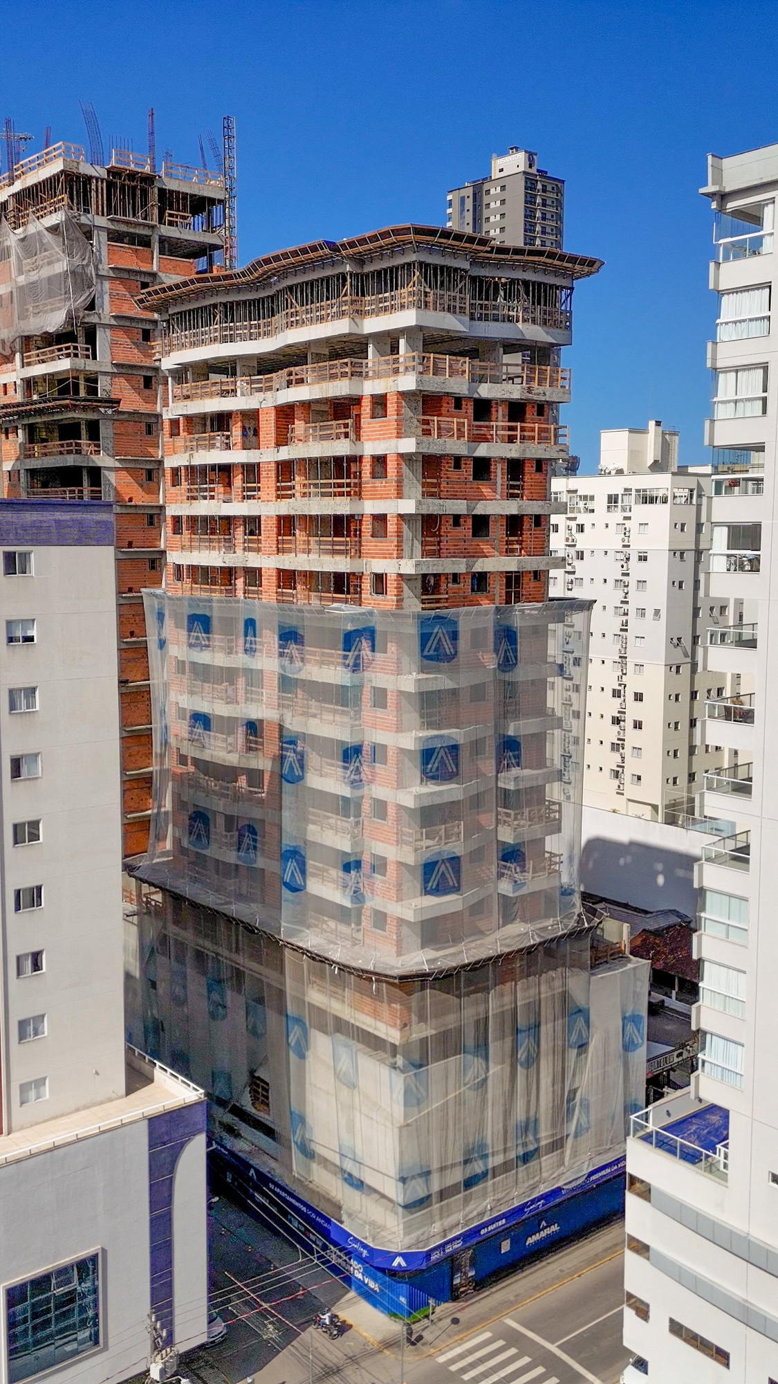 Santiago — Andamento da obra 1