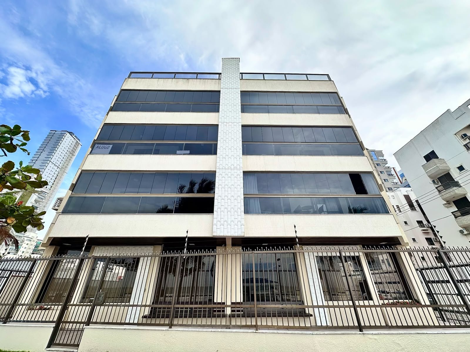 Apartamento 1 suíte no Paraíso do Sol — Meia Praia, Itapema SC