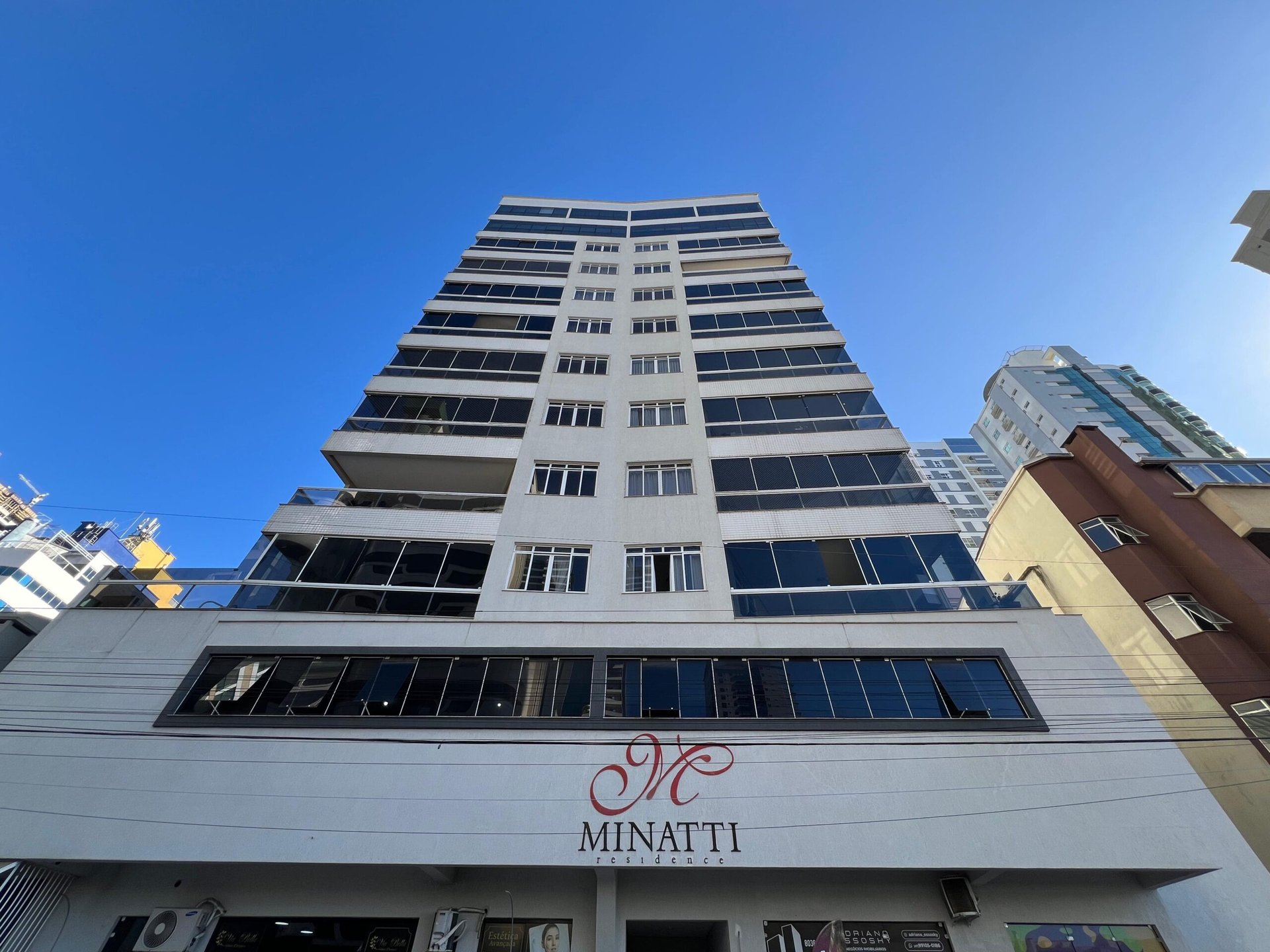 Apartamento 2 suítes no Minatti — Meia Praia, Itapema SC