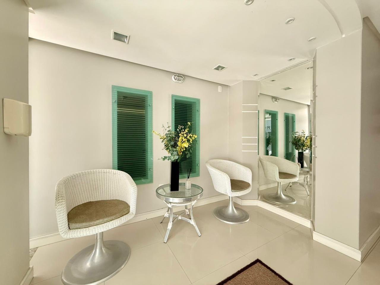 Apartamento 2 suítes no Topázio — foto 2