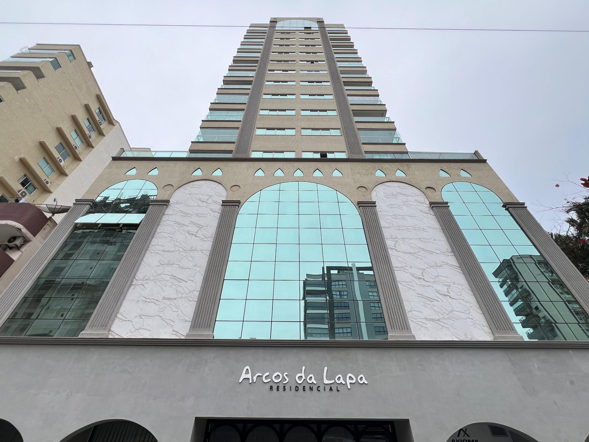 Apartamento 3 suítes no Arcos da Lapa — Meia Praia, Itapema SC