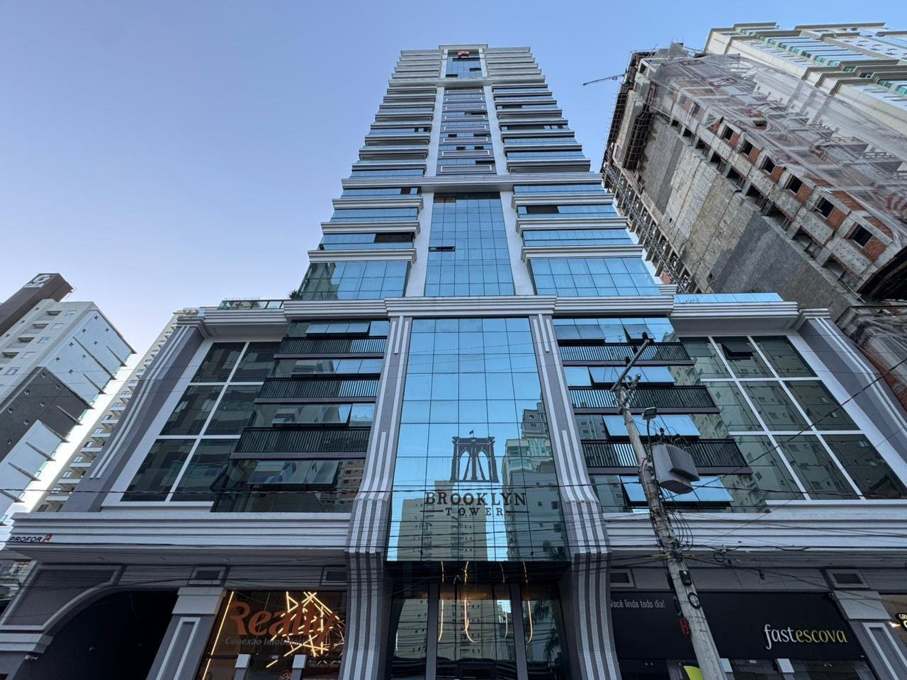 Apartamento 3 suítes no Brooklyn Tower — Meia Praia, Itapema SC