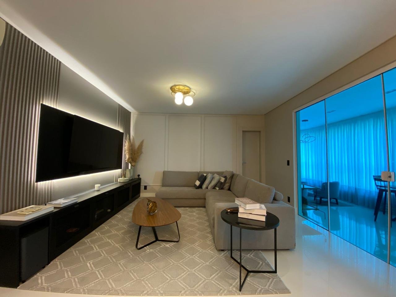 Apartamento 3 suítes no California — foto 4