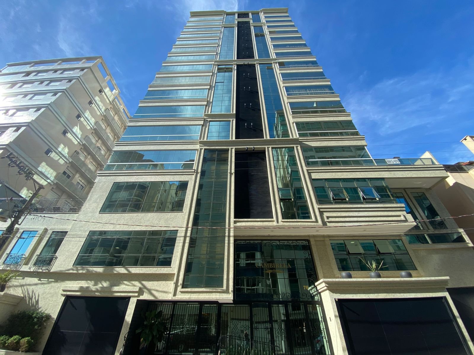 Apartamento 3 suítes no Cambirela — Meia Praia, Itapema SC