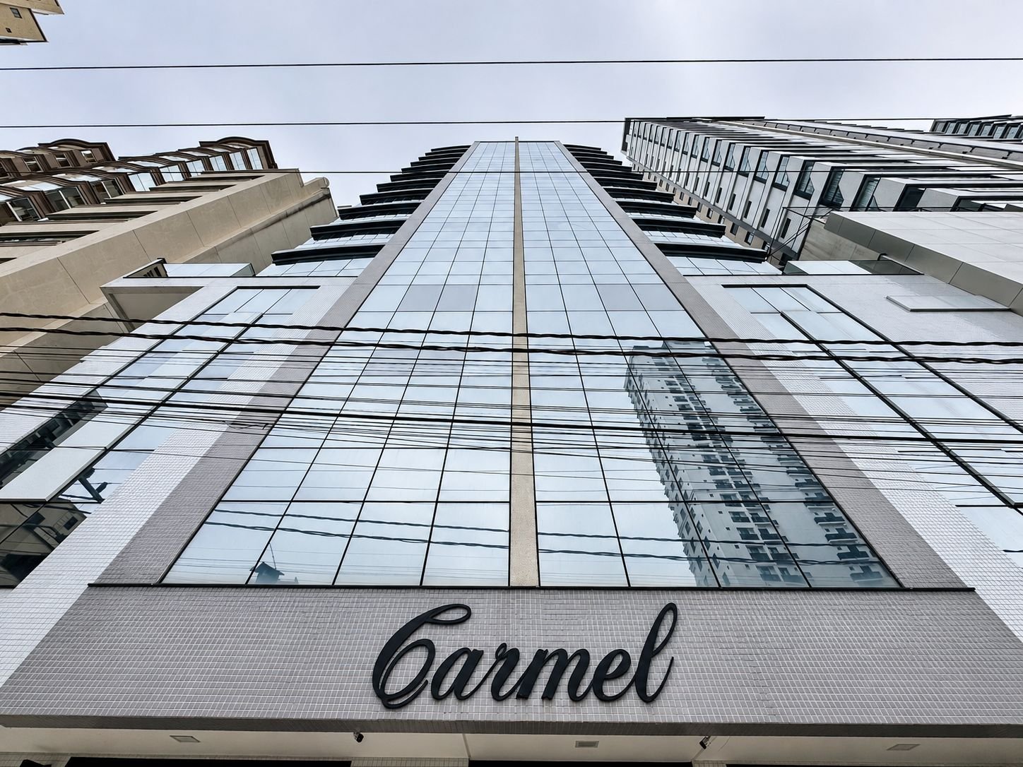 Apartamento 3 suítes no Carmel — Meia Praia, Itapema SC